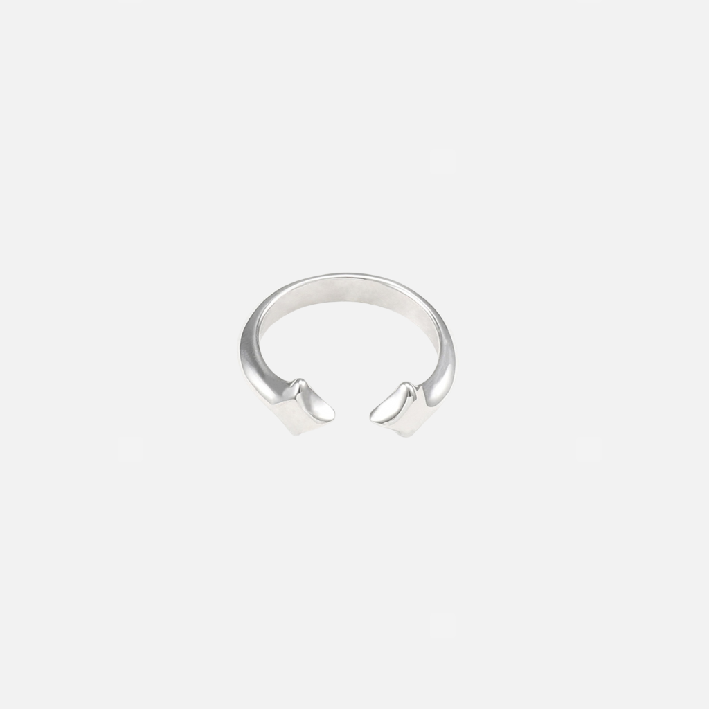 ARROW RING